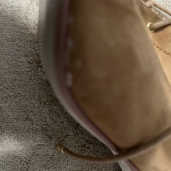 Hot - Picture 3 of 6